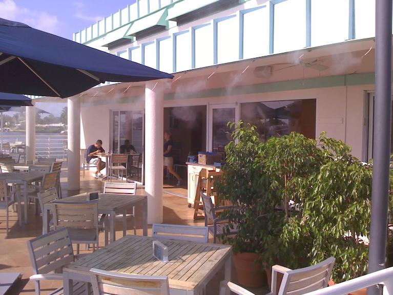 Nebelkühlung im Biergarten Nebelkühlung im Biergarten